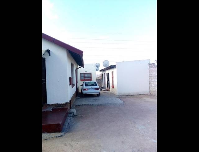 3 BEDROOM HOUSE FOR SALE IN RABIE RIDGE